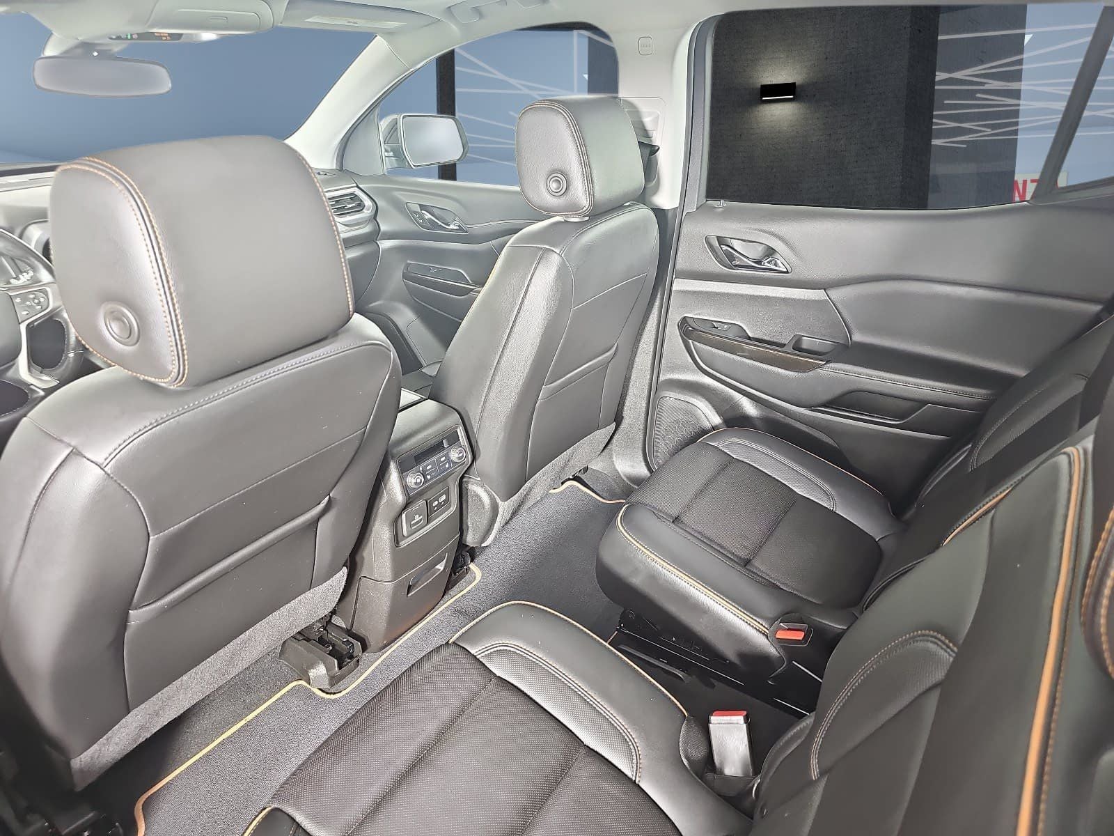 2022 GMC Acadia AWD AT4