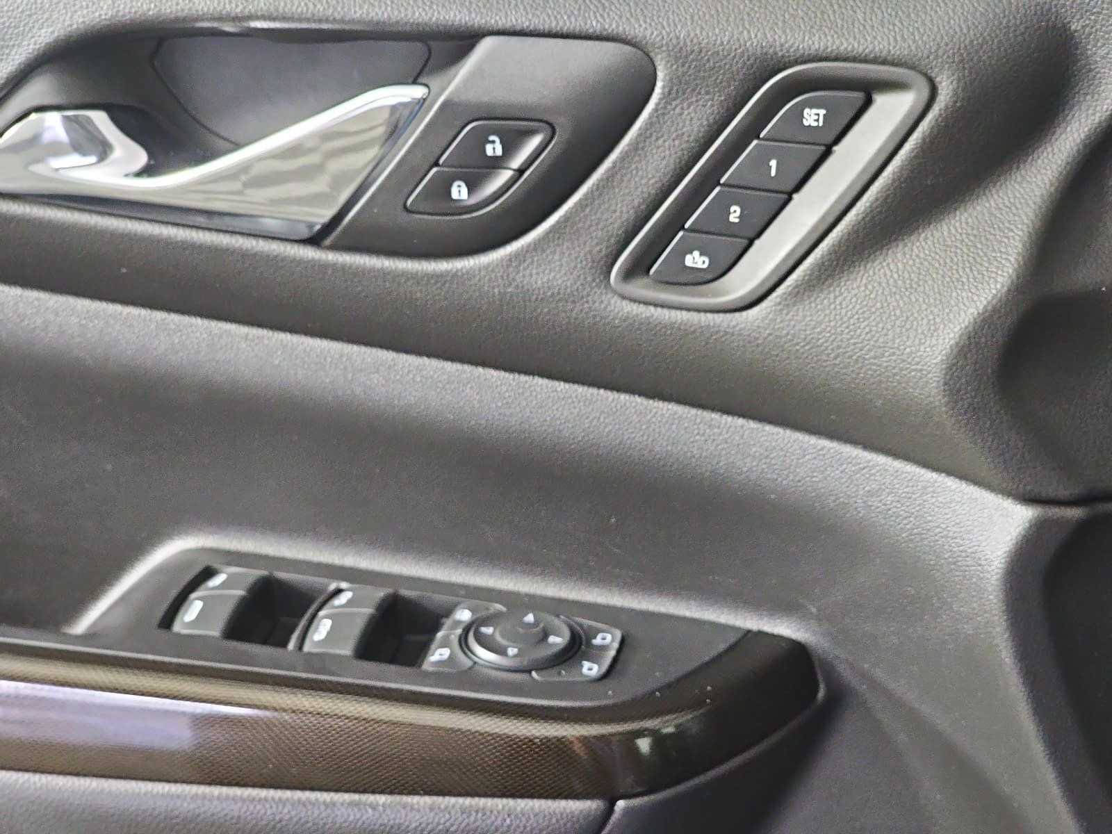 2022 GMC Acadia AWD AT4