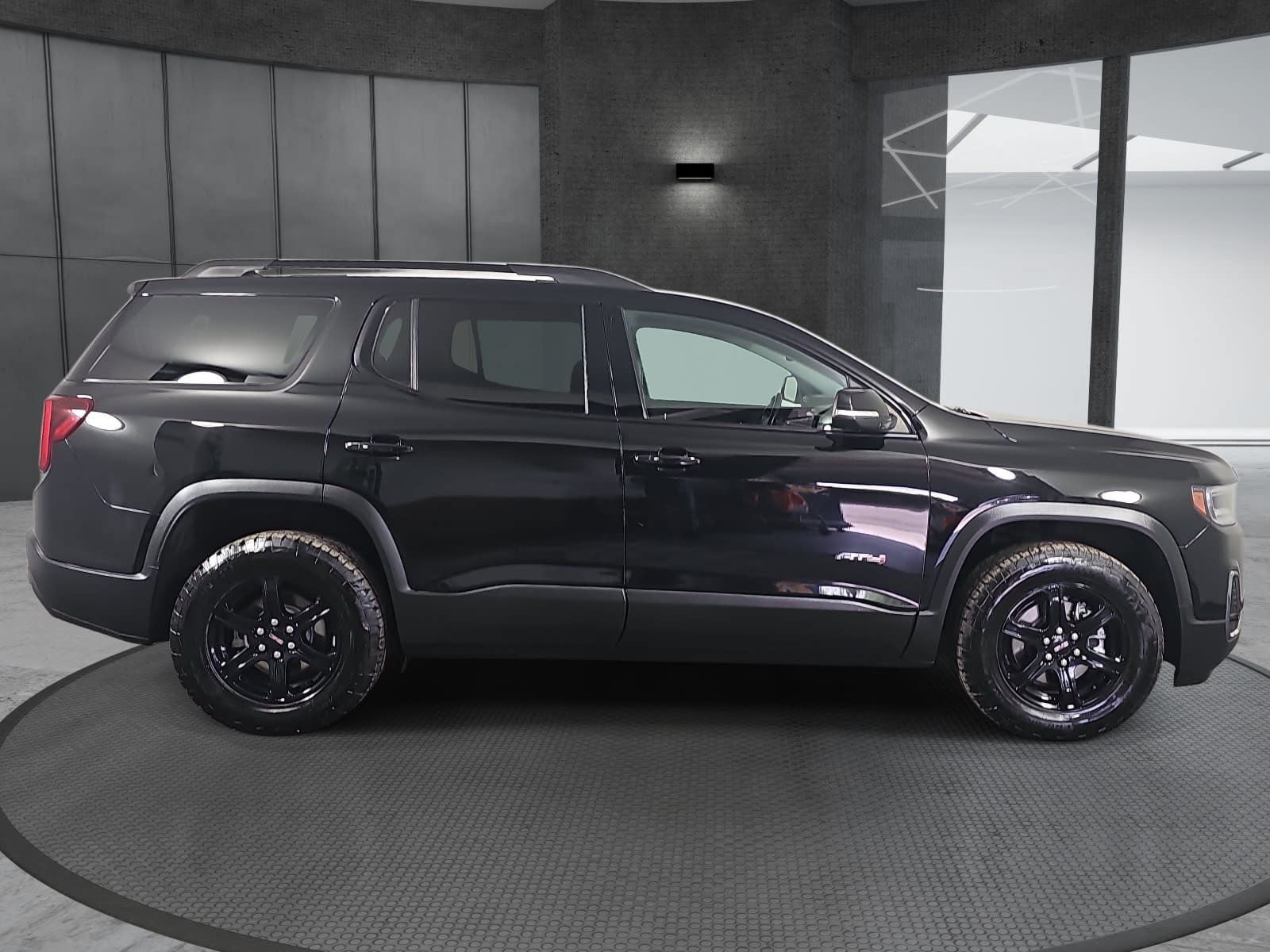 2022 GMC Acadia AWD AT4