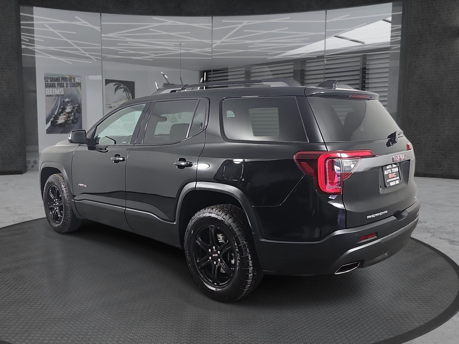 2022 GMC Acadia AWD AT4