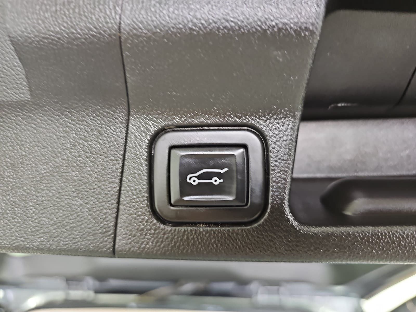 2020 GMC Acadia FWD Denali