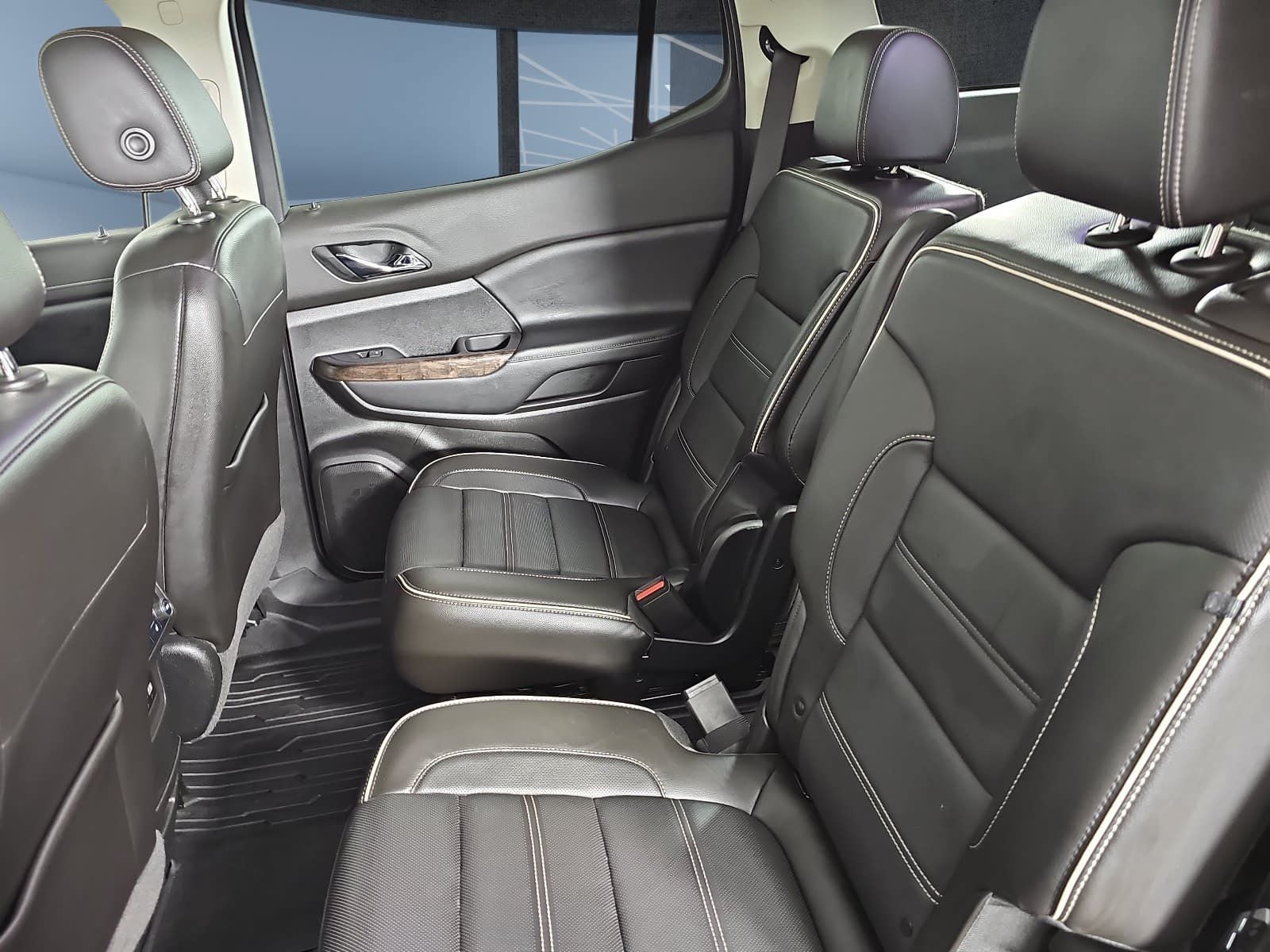 2020 GMC Acadia FWD Denali
