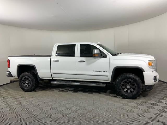 2015 GMC Sierra 2500 HD Crew Cab Standard Box 4-Wheel Drive Denali