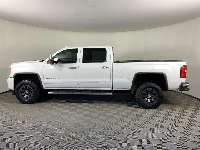 2015 GMC Sierra 2500 HD Crew Cab Standard Box 4-Wheel Drive Denali