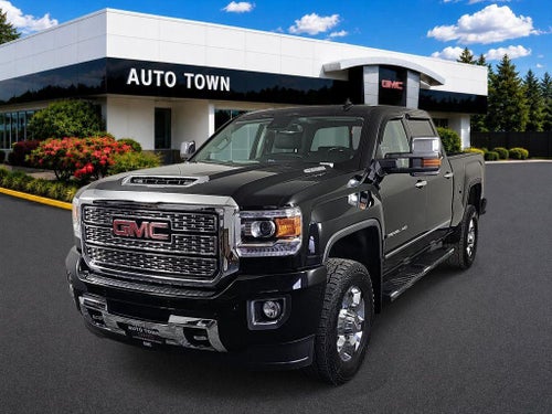 2018 GMC Sierra 3500 HD Crew Cab Standard Box 4-Wheel Drive Denali