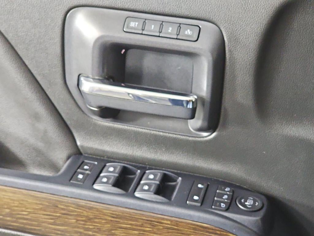 2018 GMC Sierra 3500 HD Crew Cab Standard Box 4-Wheel Drive Denali
