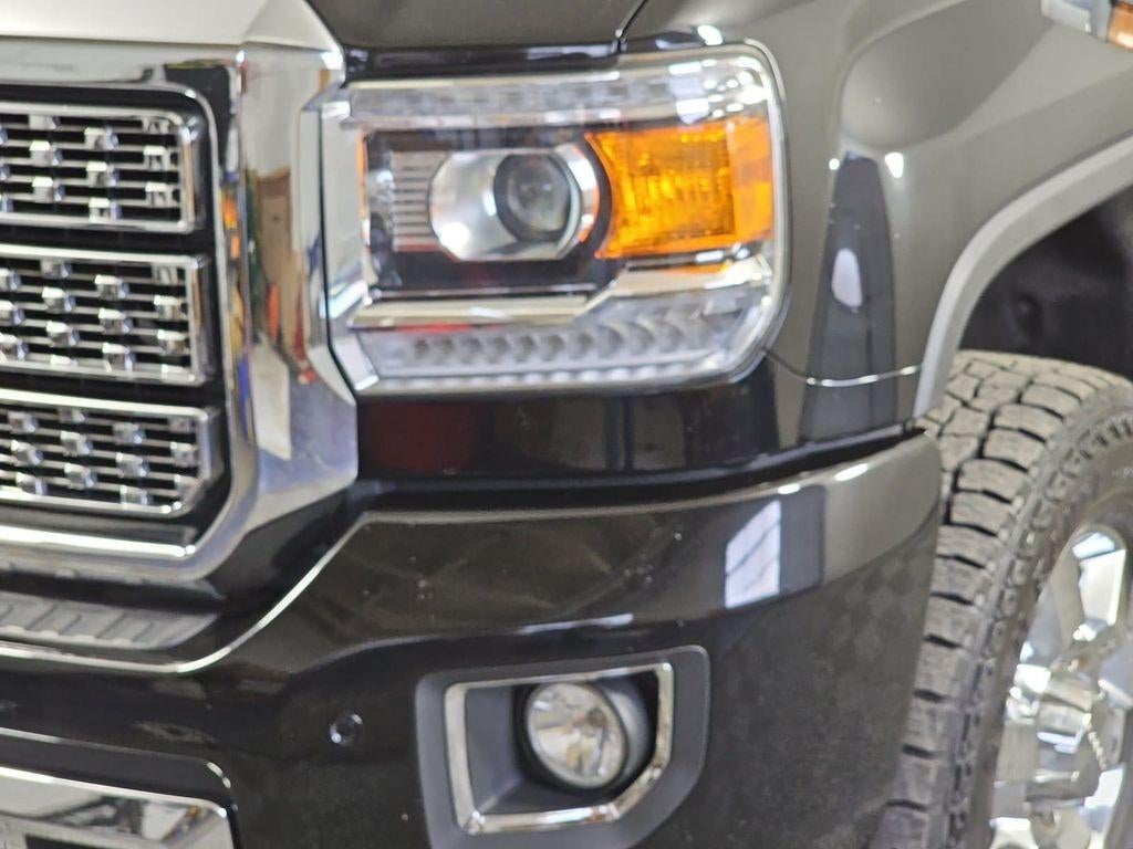 2018 GMC Sierra 3500 HD Crew Cab Standard Box 4-Wheel Drive Denali
