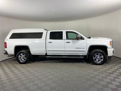 2017 GMC Sierra 3500 HD Crew Cab Long Box 4-Wheel Drive Denali