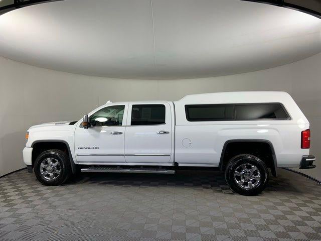 2017 GMC Sierra 3500 HD Crew Cab Long Box 4-Wheel Drive Denali