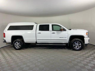 2017 GMC Sierra 3500 HD Crew Cab Long Box 4-Wheel Drive Denali