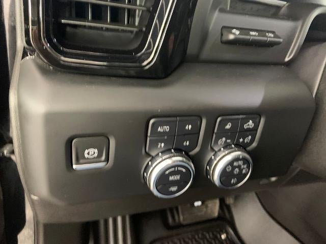 2024 GMC Sierra 3500 HD Crew Cab Long Box 4-Wheel Drive AT4