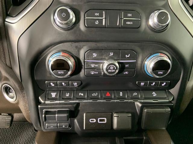 2022 GMC Sierra 3500 HD Crew Cab Standard Box 4-Wheel Drive Denali