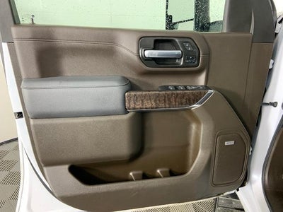 2022 GMC Sierra 3500 HD Crew Cab Standard Box 4-Wheel Drive Denali