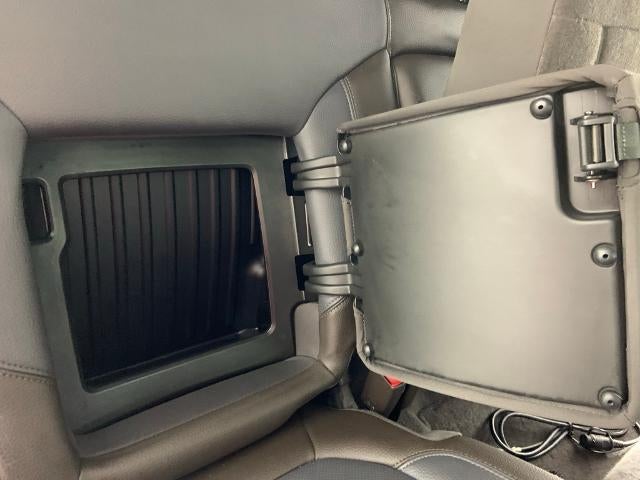 2022 GMC Sierra 3500 HD Crew Cab Standard Box 4-Wheel Drive Denali