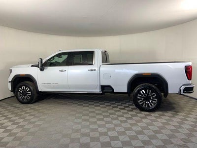 2026 GMC Sierra 3500 HD Crew Cab Long Box 4-Wheel Drive Denali Ultimate