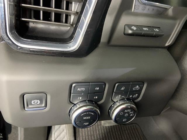 2025 GMC Sierra 3500 HD Crew Cab Standard Box 4-Wheel Drive Denali Ultimate