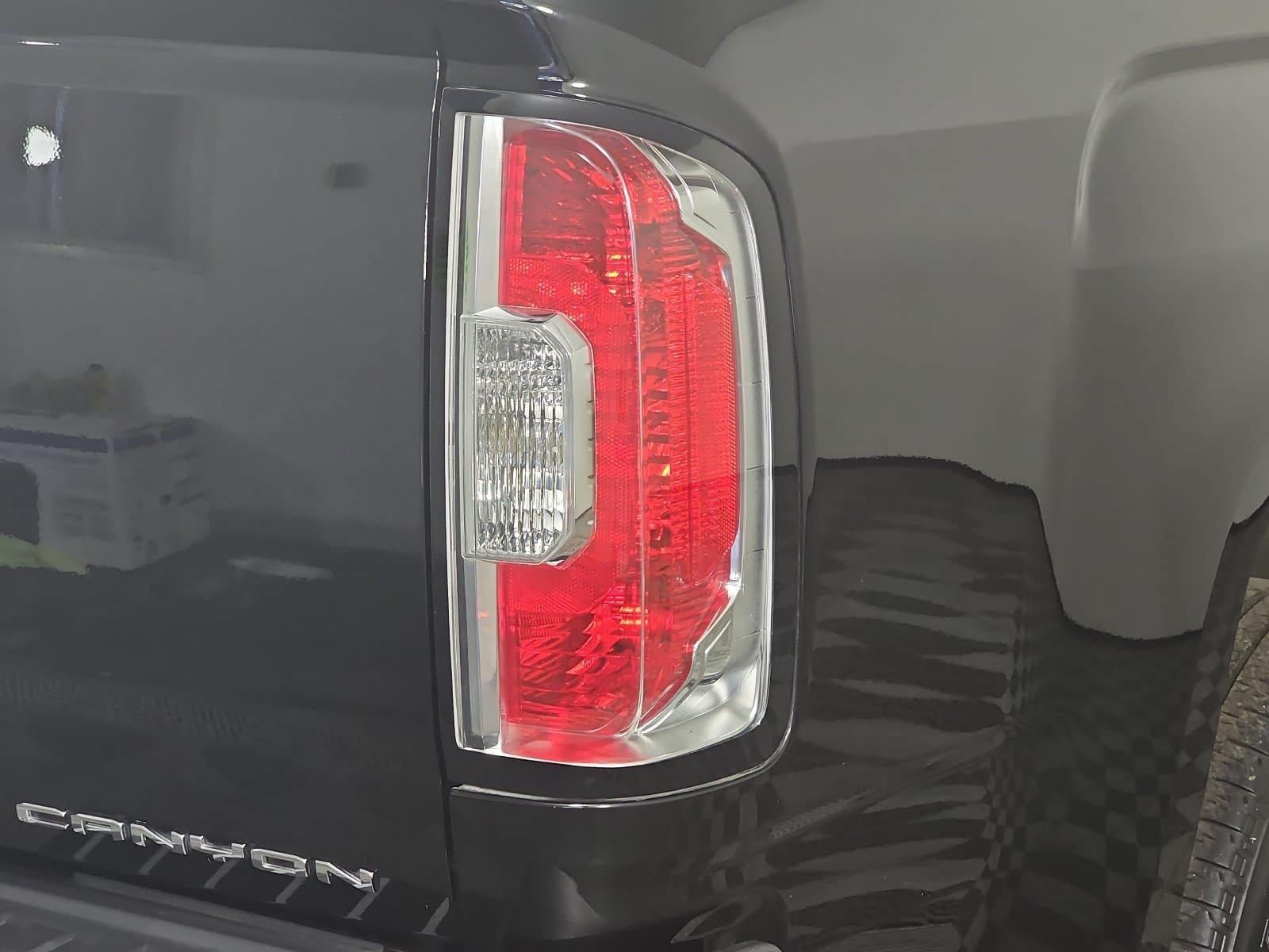 2021 GMC Canyon Crew Cab Short Box 4-Wheel Drive Denali