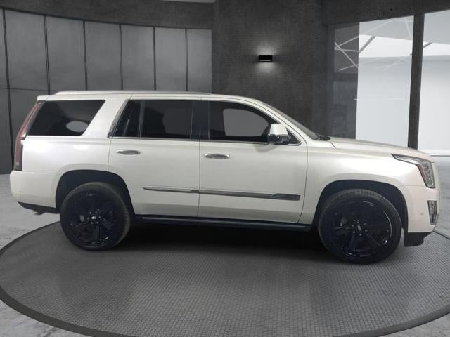 2017 Cadillac Escalade 4WD Premium Luxury