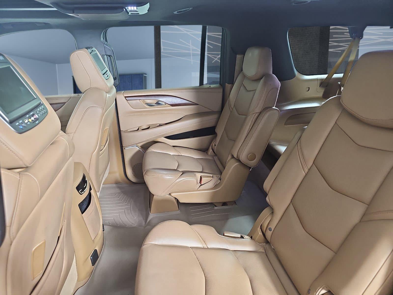 2017 Cadillac Escalade ESV 4WD Platinum