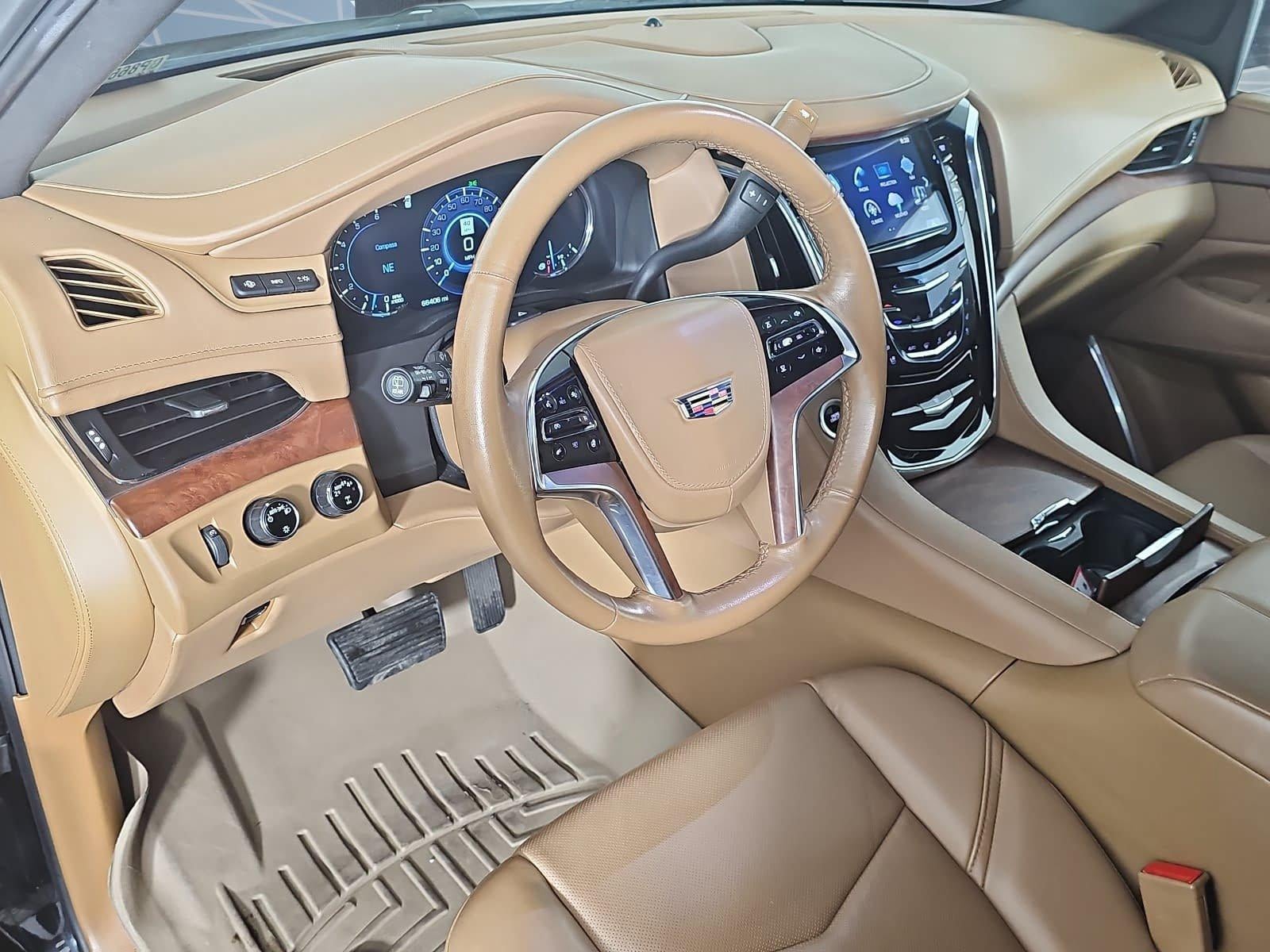 2017 Cadillac Escalade ESV 4WD Platinum