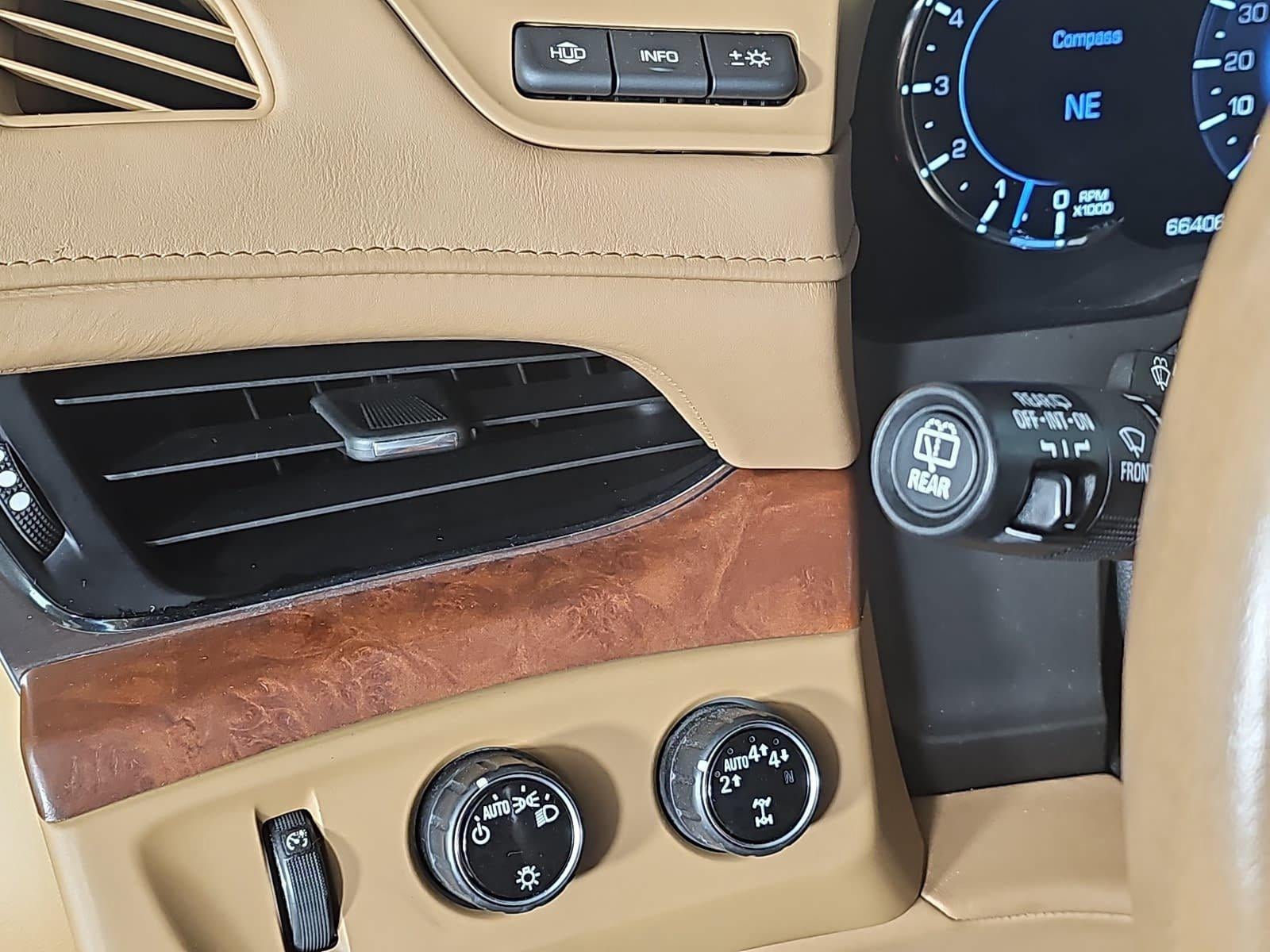 2017 Cadillac Escalade ESV 4WD Platinum