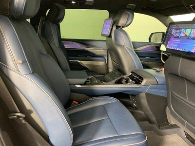 2025 Cadillac ESCALADE IQ AWD Luxury 2