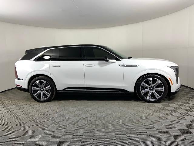 2025 Cadillac ESCALADE IQ AWD Luxury 2