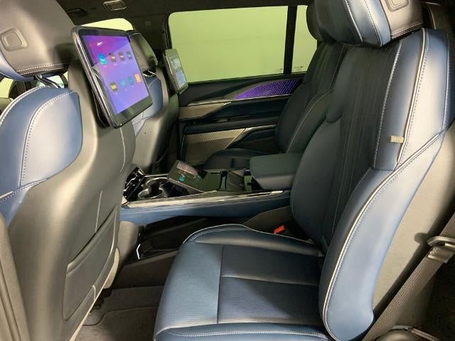 2025 Cadillac ESCALADE IQ AWD Luxury 2