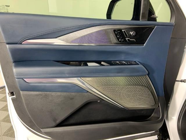 2025 Cadillac ESCALADE IQ AWD Luxury 2