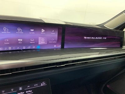 2025 Cadillac ESCALADE IQ AWD Luxury 2