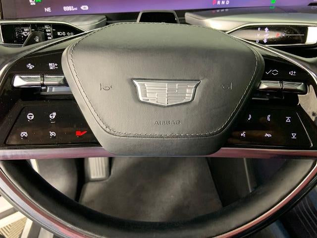 2025 Cadillac ESCALADE IQ AWD Luxury 2