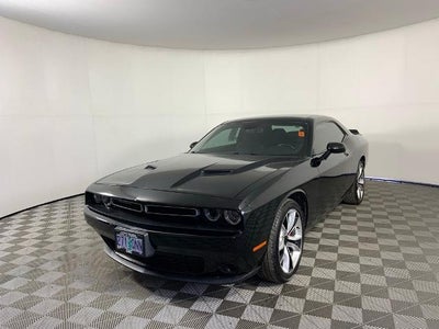 2019 Dodge Challenger SXT RWD