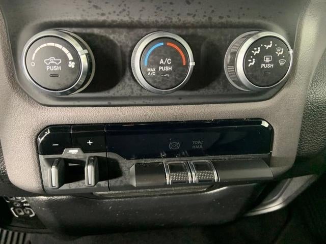 2021 RAM 3500 Big Horn 4x4 Crew Cab 8' Box