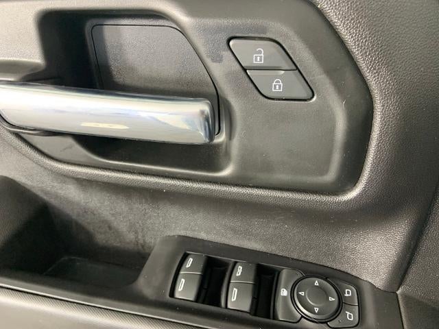 2022 Chevrolet Silverado 1500 Crew Cab Standard Box 4-Wheel Drive Custom