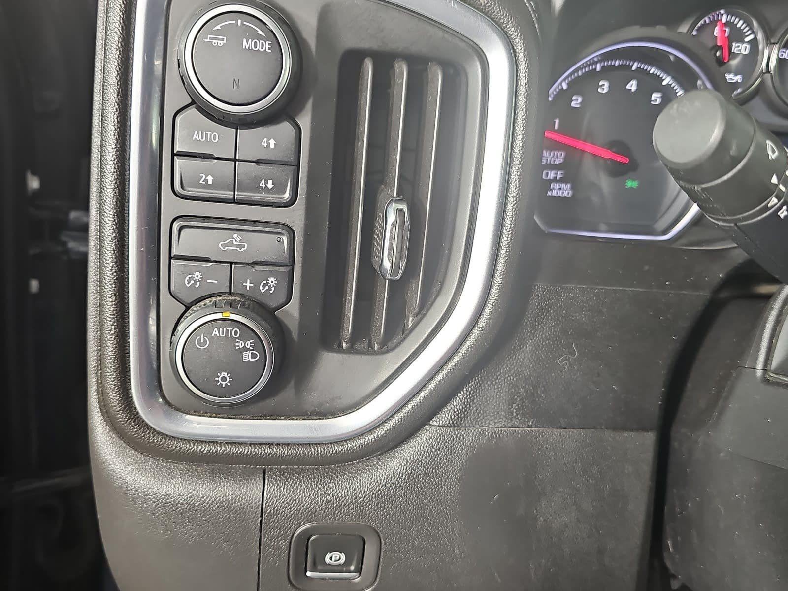 2020 Chevrolet Silverado 1500 Crew Cab Short Box 4-Wheel Drive LT