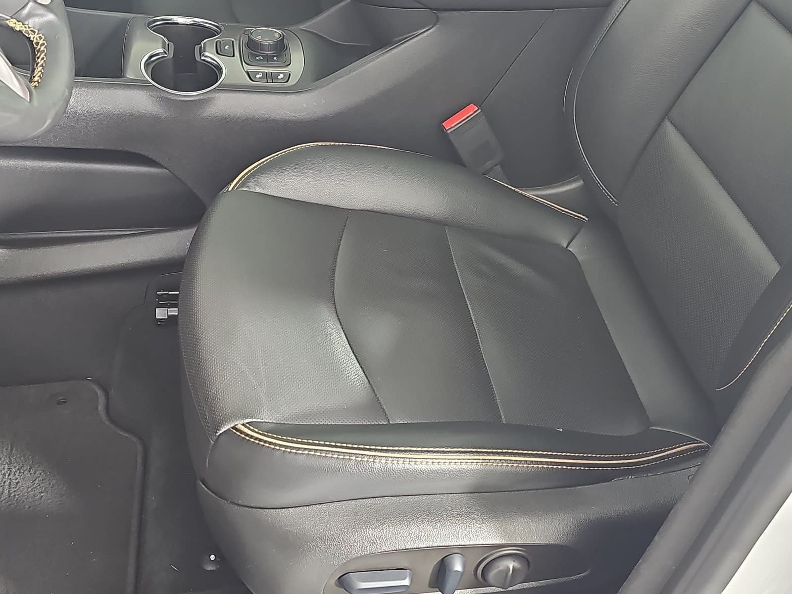 2023 GMC Terrain AWD 4dr AT4