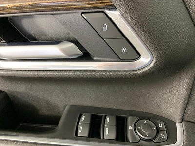 2025 GMC Sierra 1500 Crew Cab Short Box 4-Wheel Drive Elevation 3VL