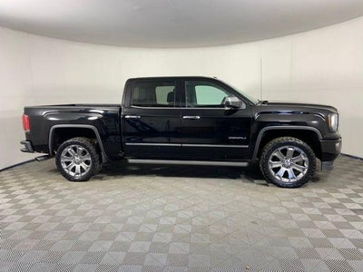 2017 GMC Sierra 1500 Crew Cab Short Box 4-Wheel Drive Denali
