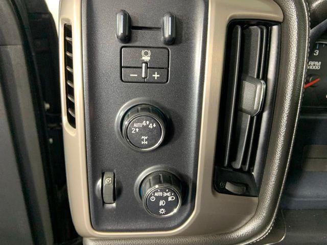 2017 GMC Sierra 1500 Crew Cab Short Box 4-Wheel Drive Denali