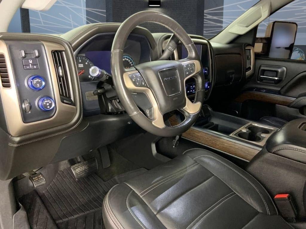 2017 GMC Sierra 1500 Crew Cab Standard Box 4-Wheel Drive Denali
