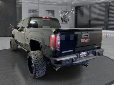 2017 GMC Sierra 1500 Crew Cab Standard Box 4-Wheel Drive Denali