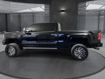 2017 GMC Sierra 1500 Crew Cab Standard Box 4-Wheel Drive Denali