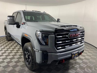 2015 GMC Sierra 1500 Crew Cab Short Box 4-Wheel Drive SLT