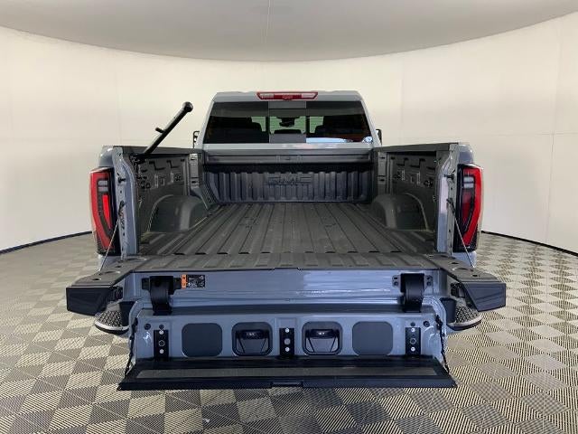 2015 GMC Sierra 1500 Crew Cab Short Box 4-Wheel Drive SLT