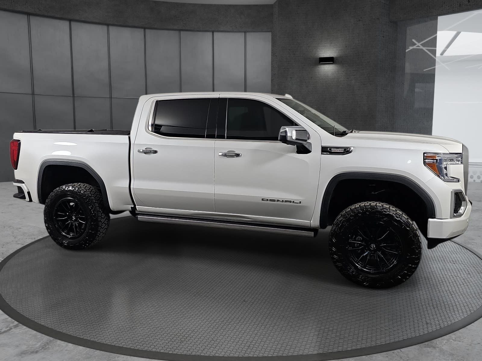 2021 GMC Sierra 1500 Crew Cab Short Box 4-Wheel Drive Denali