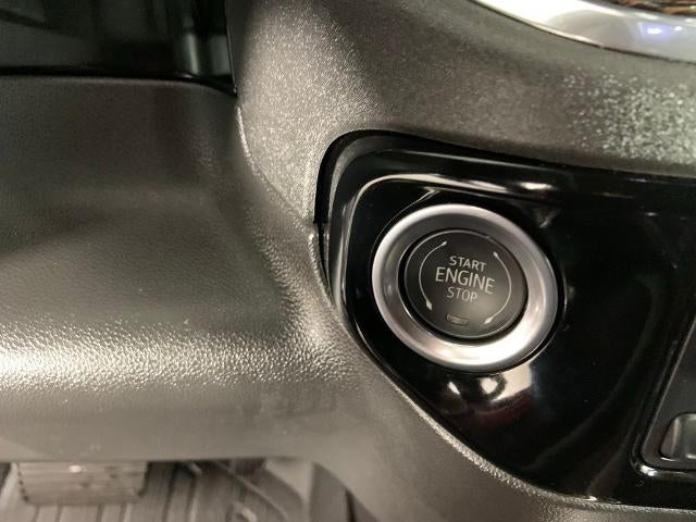 2025 GMC Sierra 1500 Crew Cab Short Box 4-Wheel Drive Elevation 3SB