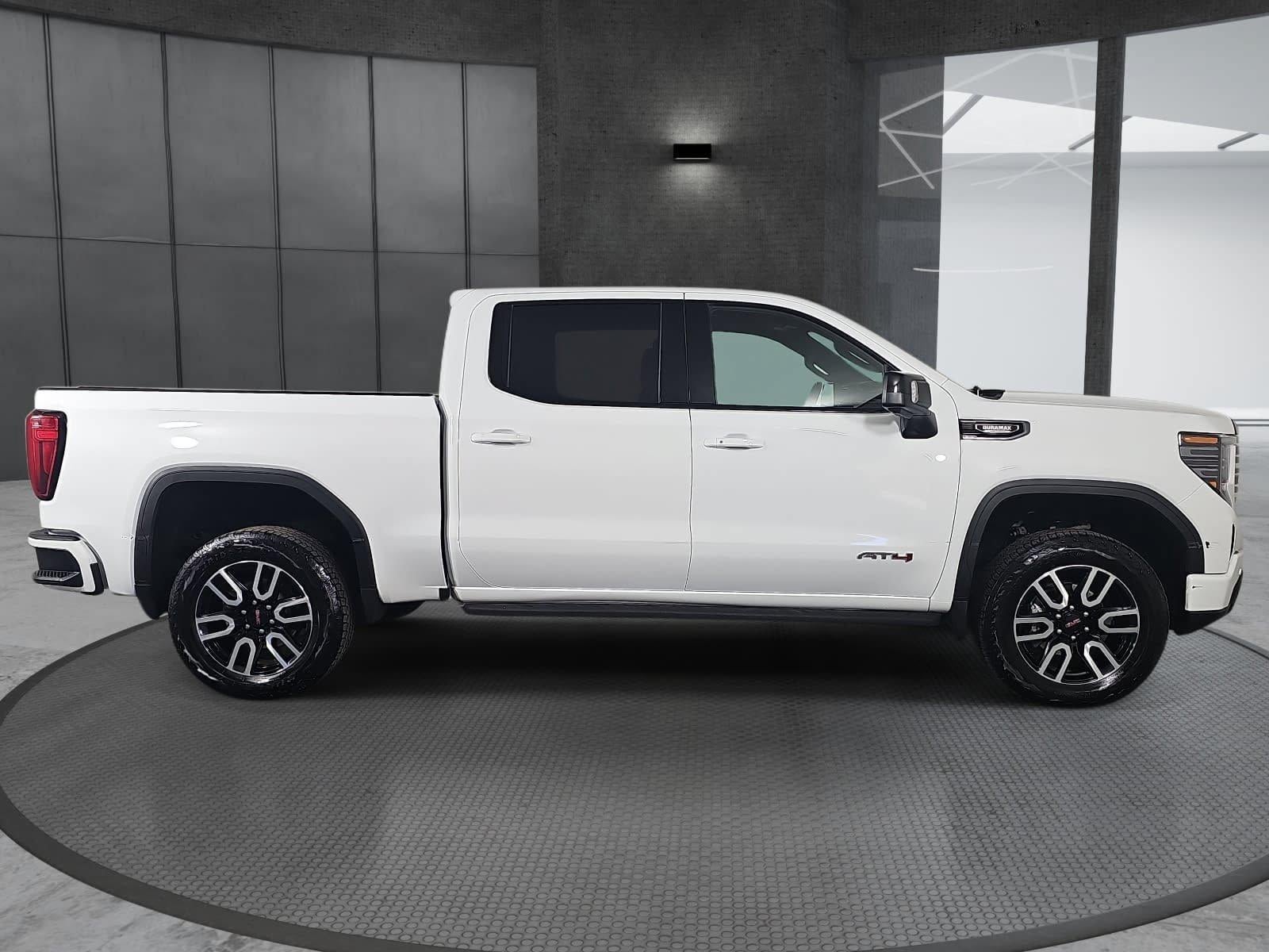 2025 GMC Sierra 1500 Crew Cab Short Box 4-Wheel Drive AT4