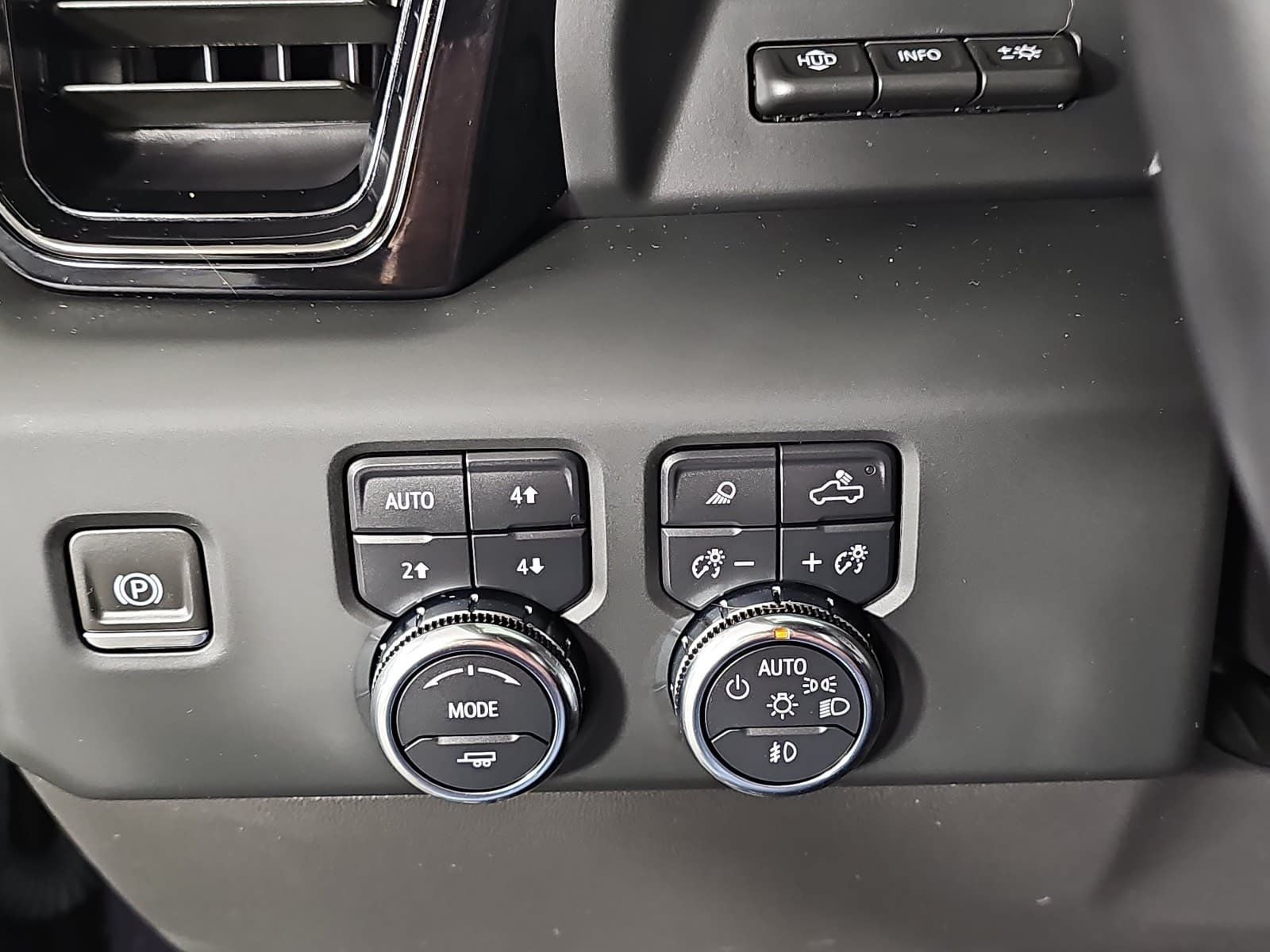 2023 GMC Sierra 1500 Crew Cab Short Box 4-Wheel Drive AT4X