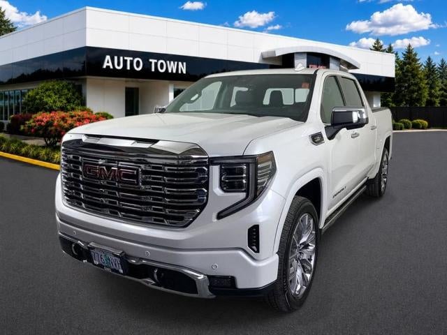 2022 GMC Sierra 4WD Crew Cab Short Box Denali's photo