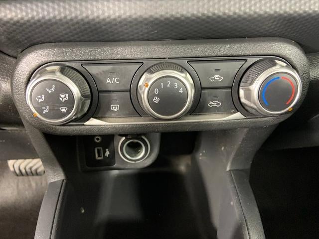 2025 Nissan Kicks Play S FWD